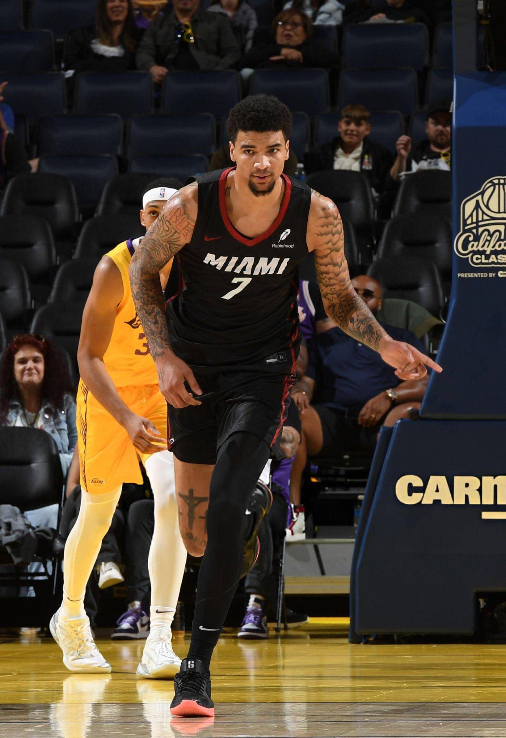 NBA常规赛赛程吃紧，里尔今夜强势反弹，信心回归，年轻球员得到机会的简单介绍-凯发网址